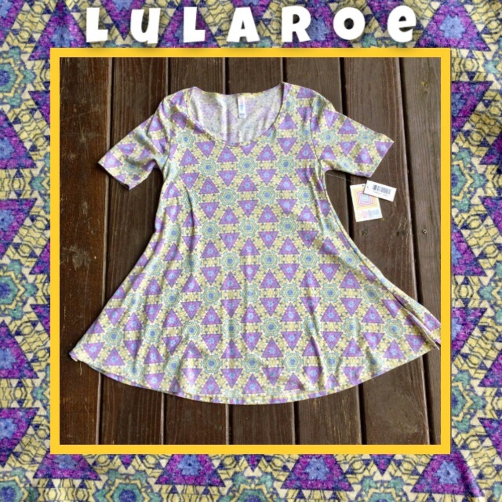 NWT—LULAROE Perfect T Tunic